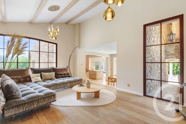 maison à vendre - 9 pièces - 200.0 m2 - LES ISSAMBRES - 83 - PROVENCE-ALPES-COTE-D-AZUR - Century 21 Donzica Immobilier