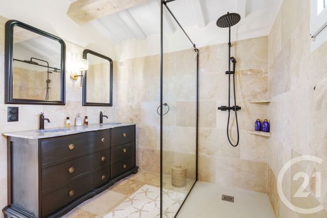 maison à vendre - 9 pièces - 200.0 m2 - LES ISSAMBRES - 83 - PROVENCE-ALPES-COTE-D-AZUR - Century 21 Donzica Immobilier