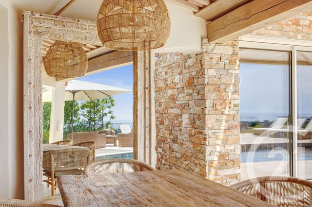 maison à vendre - 9 pièces - 200.0 m2 - LES ISSAMBRES - 83 - PROVENCE-ALPES-COTE-D-AZUR - Century 21 Donzica Immobilier