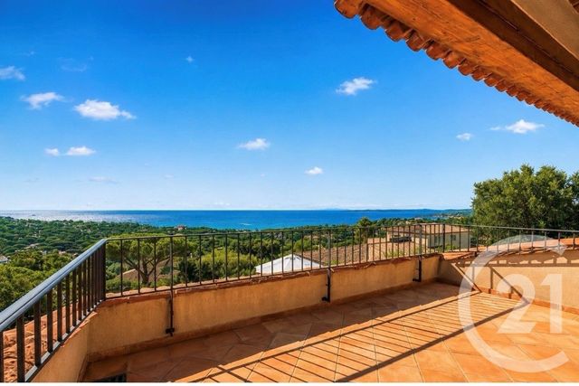 maison à vendre - 8 pièces - 180.0 m2 - LES ISSAMBRES - 83 - PROVENCE-ALPES-COTE-D-AZUR - Century 21 Donzica Immobilier