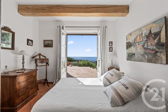 maison à vendre - 8 pièces - 180.0 m2 - LES ISSAMBRES - 83 - PROVENCE-ALPES-COTE-D-AZUR - Century 21 Donzica Immobilier