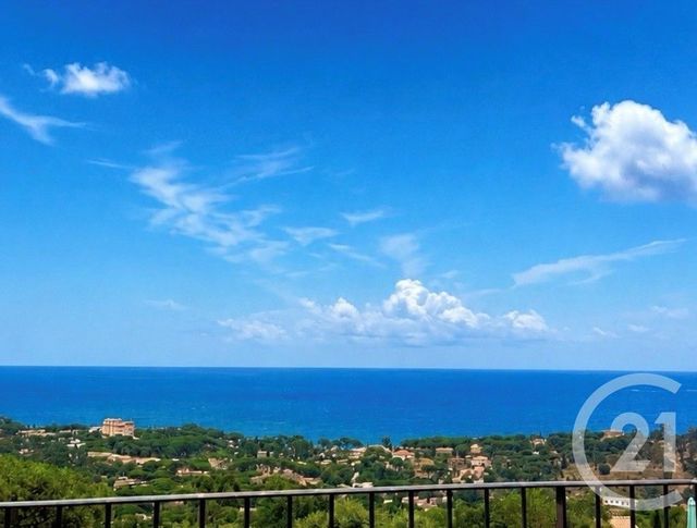maison à vendre - 8 pièces - 180.0 m2 - LES ISSAMBRES - 83 - PROVENCE-ALPES-COTE-D-AZUR - Century 21 Donzica Immobilier
