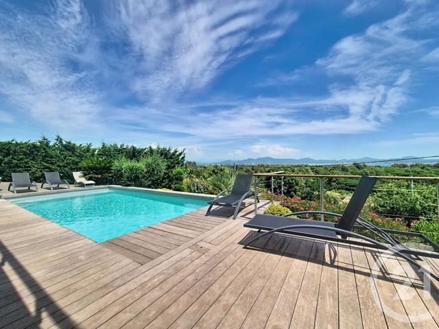 maison à vendre - 7 pièces - 161.4 m2 - FREJUS - 83 - PROVENCE-ALPES-COTE-D-AZUR - Century 21 Donzica Immobilier