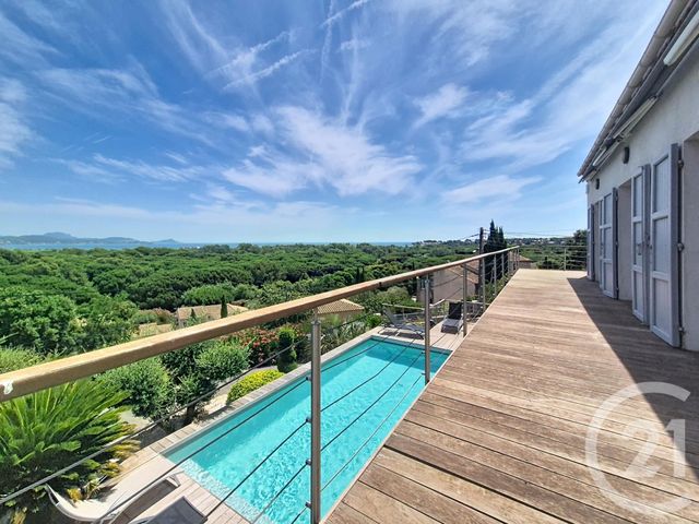 maison à vendre - 7 pièces - 161.4 m2 - FREJUS - 83 - PROVENCE-ALPES-COTE-D-AZUR - Century 21 Donzica Immobilier