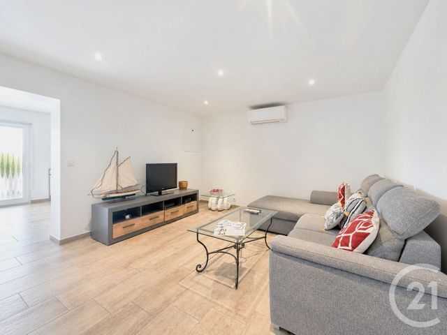 maison à vendre - 7 pièces - 161.4 m2 - FREJUS - 83 - PROVENCE-ALPES-COTE-D-AZUR - Century 21 Donzica Immobilier