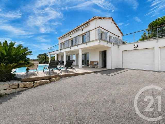 maison à vendre - 7 pièces - 161.4 m2 - FREJUS - 83 - PROVENCE-ALPES-COTE-D-AZUR - Century 21 Donzica Immobilier