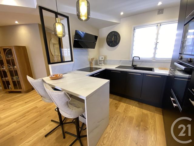 Appartement F3 à vendre - 3 pièces - 88.0 m2 - STE MAXIME - 83 - PROVENCE-ALPES-COTE-D-AZUR - Century 21 Donzica Immobilier
