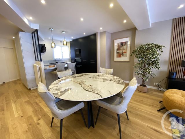 Appartement F3 à vendre - 3 pièces - 88.0 m2 - STE MAXIME - 83 - PROVENCE-ALPES-COTE-D-AZUR - Century 21 Donzica Immobilier