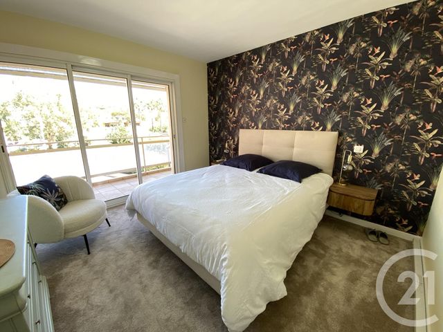 Appartement F3 à vendre - 3 pièces - 88.0 m2 - STE MAXIME - 83 - PROVENCE-ALPES-COTE-D-AZUR - Century 21 Donzica Immobilier