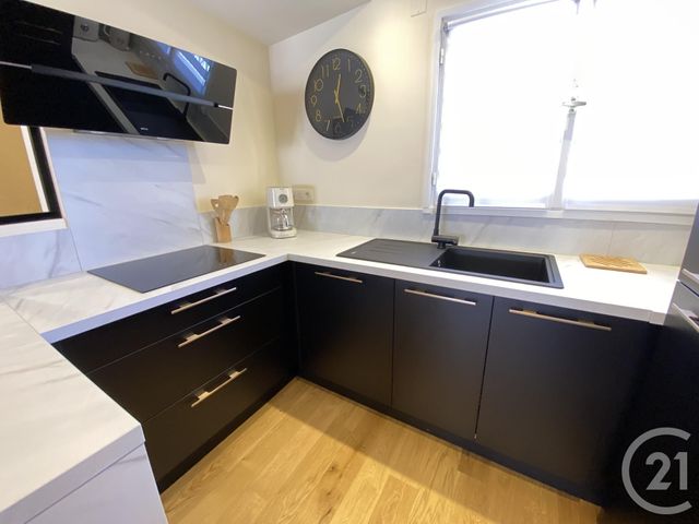 Appartement F3 à vendre - 3 pièces - 88.0 m2 - STE MAXIME - 83 - PROVENCE-ALPES-COTE-D-AZUR - Century 21 Donzica Immobilier