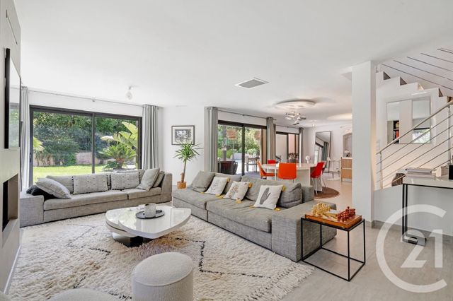 maison à vendre - 7 pièces - 193.0 m2 - GASSIN - 83 - PROVENCE-ALPES-COTE-D-AZUR - Century 21 Donzica Immobilier