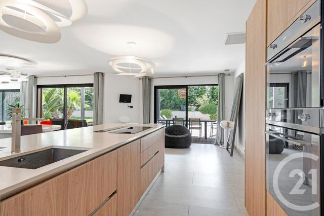 maison à vendre - 7 pièces - 193.0 m2 - GASSIN - 83 - PROVENCE-ALPES-COTE-D-AZUR - Century 21 Donzica Immobilier