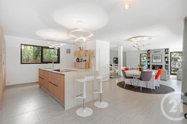 maison à vendre - 7 pièces - 193.0 m2 - GASSIN - 83 - PROVENCE-ALPES-COTE-D-AZUR - Century 21 Donzica Immobilier