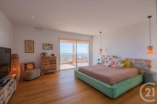 maison à vendre - 6 pièces - 220.0 m2 - ROQUEBRUNE SUR ARGENS - 83 - PROVENCE-ALPES-COTE-D-AZUR - Century 21 Donzica Immobilier