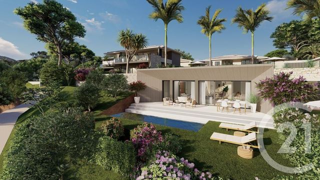 maison à vendre - 5 pièces - 144.18 m2 - STE MAXIME - 83 - PROVENCE-ALPES-COTE-D-AZUR - Century 21 Donzica Immobilier