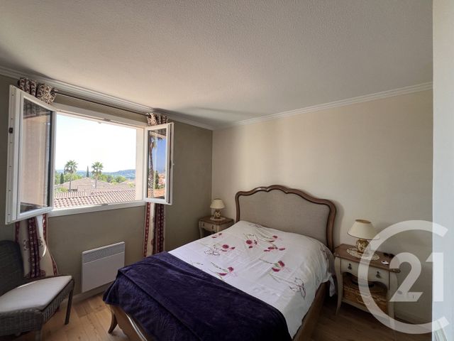 maison à vendre - 5 pièces - 71.11 m2 - ROQUEBRUNE SUR ARGENS - 83 - PROVENCE-ALPES-COTE-D-AZUR - Century 21 Donzica Immobilier