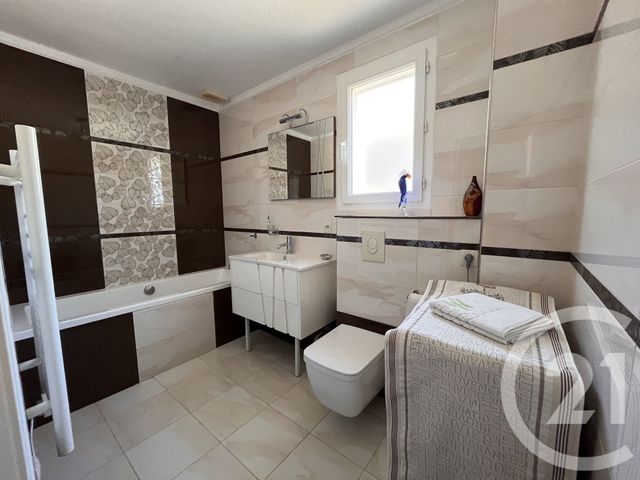 maison à vendre - 5 pièces - 71.11 m2 - ROQUEBRUNE SUR ARGENS - 83 - PROVENCE-ALPES-COTE-D-AZUR - Century 21 Donzica Immobilier