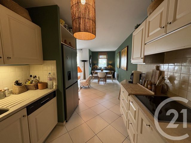 Appartement F3 à vendre - 3 pièces - 91.0 m2 - STE MAXIME - 83 - PROVENCE-ALPES-COTE-D-AZUR - Century 21 Donzica Immobilier