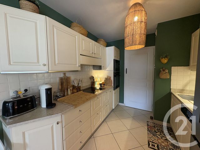 Appartement F3 à vendre - 3 pièces - 91.0 m2 - STE MAXIME - 83 - PROVENCE-ALPES-COTE-D-AZUR - Century 21 Donzica Immobilier