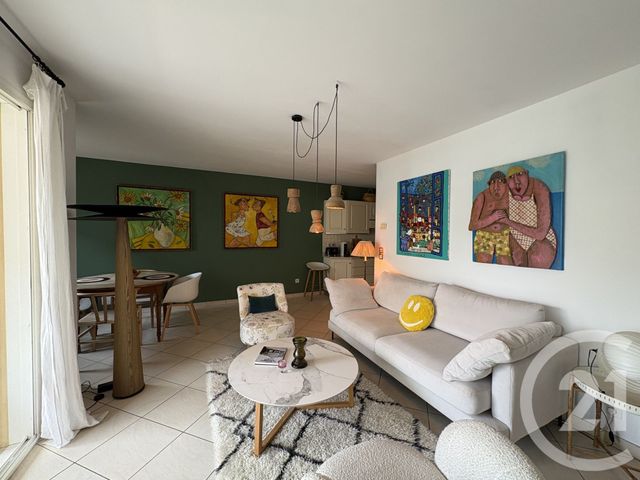 Appartement F3 à vendre - 3 pièces - 91.0 m2 - STE MAXIME - 83 - PROVENCE-ALPES-COTE-D-AZUR - Century 21 Donzica Immobilier