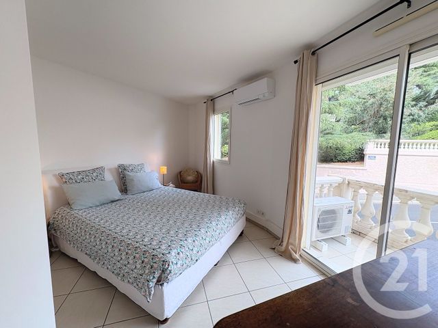 Appartement F3 à vendre - 3 pièces - 91.0 m2 - STE MAXIME - 83 - PROVENCE-ALPES-COTE-D-AZUR - Century 21 Donzica Immobilier