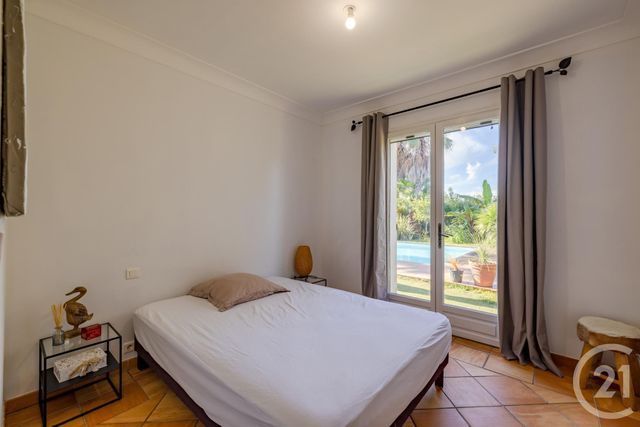 maison à vendre - 5 pièces - 140.0 m2 - STE MAXIME - 83 - PROVENCE-ALPES-COTE-D-AZUR - Century 21 Donzica Immobilier