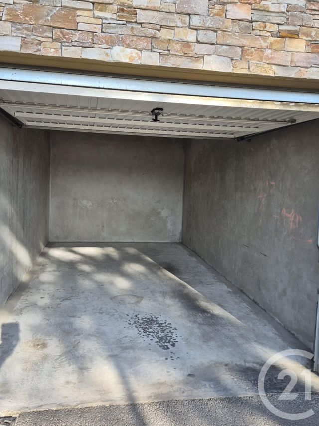 Appartement F4 à vendre - 4 pièces - 72.82 m2 - STE MAXIME - 83 - PROVENCE-ALPES-COTE-D-AZUR - Century 21 Donzica Immobilier