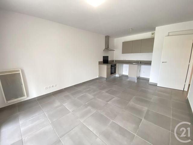 Appartement F4 à vendre - 4 pièces - 72.82 m2 - STE MAXIME - 83 - PROVENCE-ALPES-COTE-D-AZUR - Century 21 Donzica Immobilier
