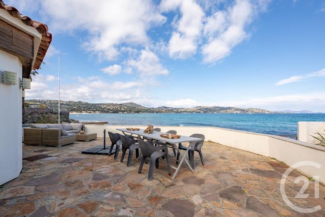 maison à vendre - 5 pièces - 134.7 m2 - STE MAXIME - 83 - PROVENCE-ALPES-COTE-D-AZUR - Century 21 Donzica Immobilier