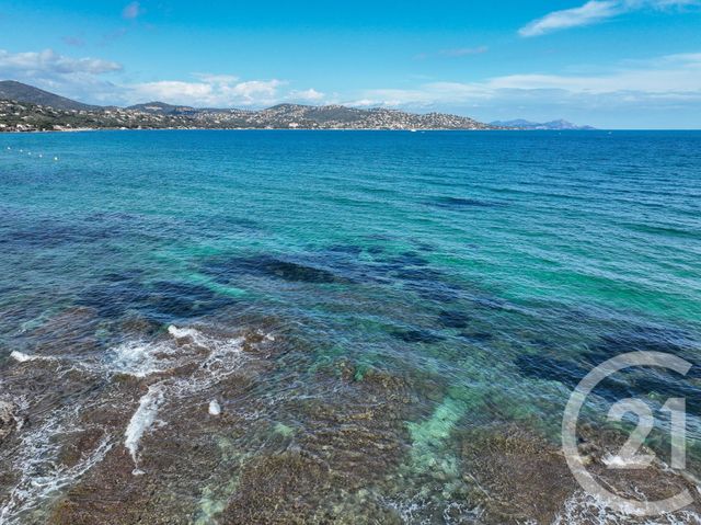 maison à vendre - 5 pièces - 134.7 m2 - STE MAXIME - 83 - PROVENCE-ALPES-COTE-D-AZUR - Century 21 Donzica Immobilier