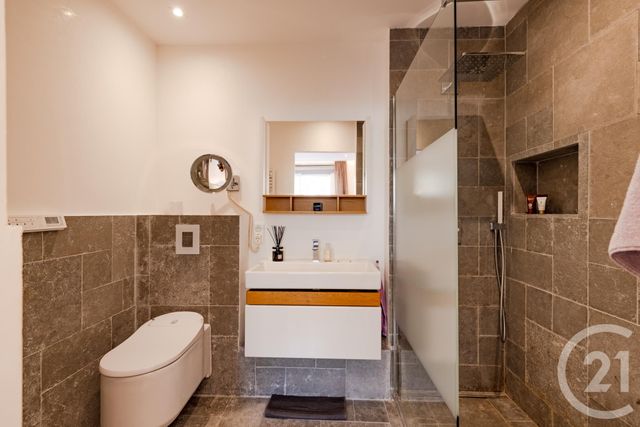 Appartement F3 à vendre - 3 pièces - 89.5 m2 - STE MAXIME - 83 - PROVENCE-ALPES-COTE-D-AZUR - Century 21 Donzica Immobilier