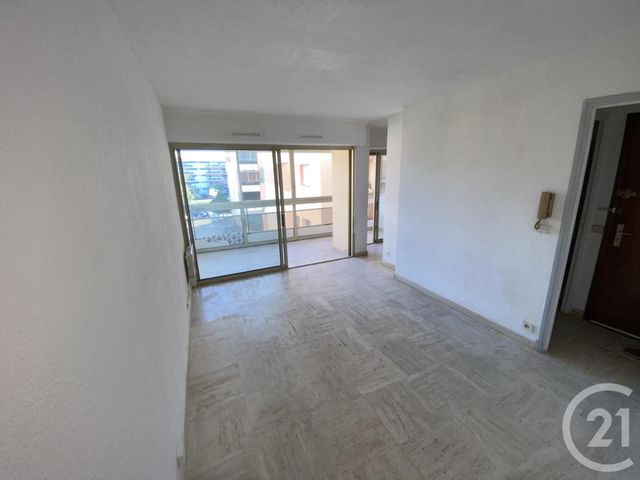 Appartement F1 à vendre - 1 pièce - 30.0 m2 - STE MAXIME - 83 - PROVENCE-ALPES-COTE-D-AZUR - Century 21 Donzica Immobilier