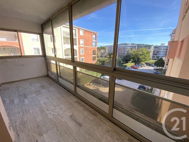 Appartement F1 à vendre - 1 pièce - 30.0 m2 - STE MAXIME - 83 - PROVENCE-ALPES-COTE-D-AZUR - Century 21 Donzica Immobilier