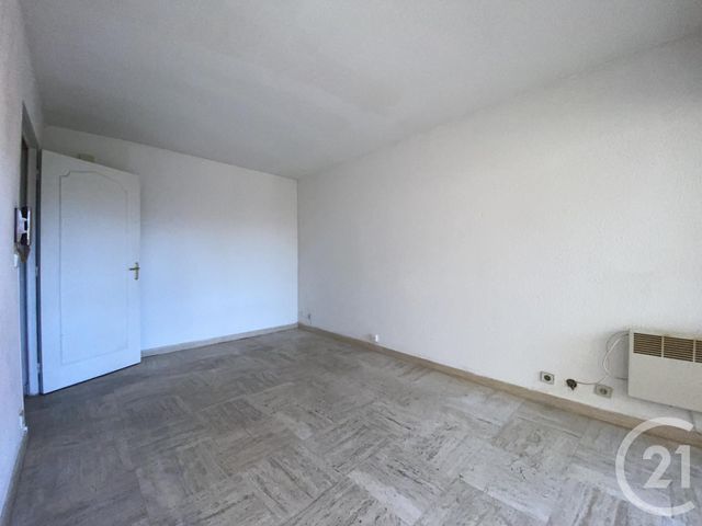 Appartement F1 à vendre - 1 pièce - 30.0 m2 - STE MAXIME - 83 - PROVENCE-ALPES-COTE-D-AZUR - Century 21 Donzica Immobilier