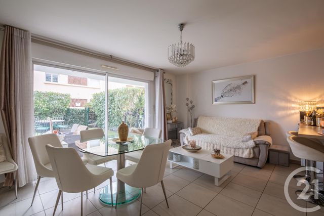 Appartement F2 à vendre - 2 pièces - 54.77 m2 - ST RAPHAEL - 83 - PROVENCE-ALPES-COTE-D-AZUR - Century 21 Donzica Immobilier