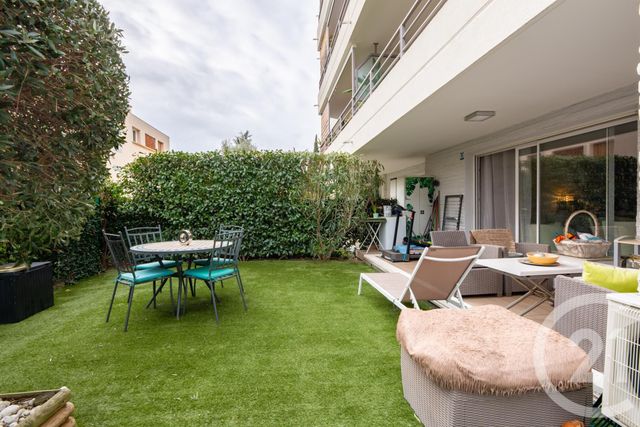 Appartement F2 à vendre - 2 pièces - 54.77 m2 - ST RAPHAEL - 83 - PROVENCE-ALPES-COTE-D-AZUR - Century 21 Donzica Immobilier