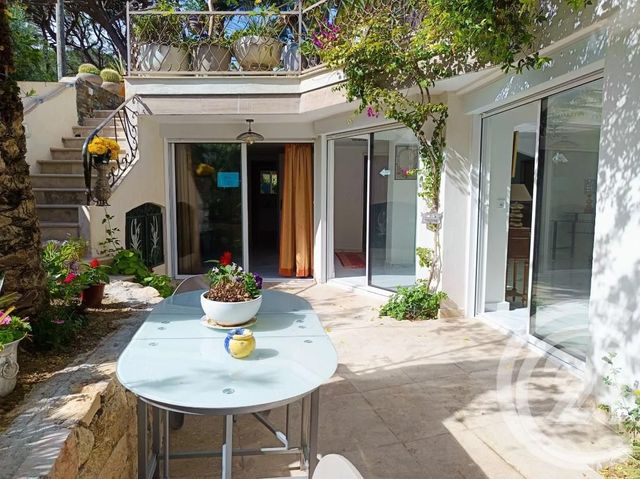 maison à vendre - 8 pièces - 237.0 m2 - STE MAXIME - 83 - PROVENCE-ALPES-COTE-D-AZUR - Century 21 Donzica Immobilier