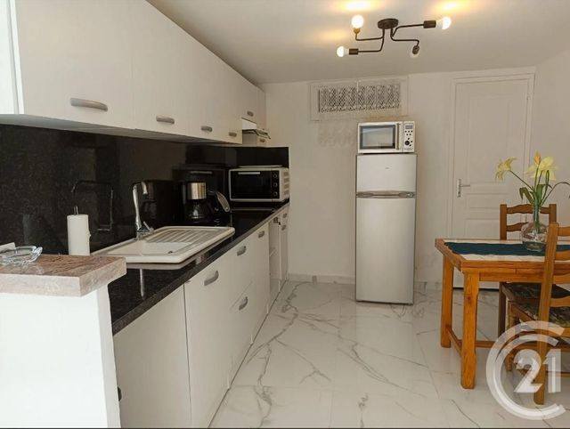 maison à vendre - 8 pièces - 237.0 m2 - STE MAXIME - 83 - PROVENCE-ALPES-COTE-D-AZUR - Century 21 Donzica Immobilier