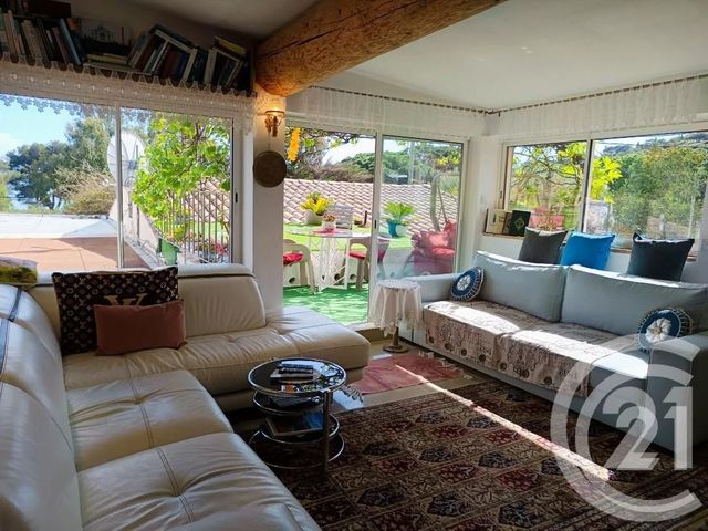maison à vendre - 8 pièces - 237.0 m2 - STE MAXIME - 83 - PROVENCE-ALPES-COTE-D-AZUR - Century 21 Donzica Immobilier