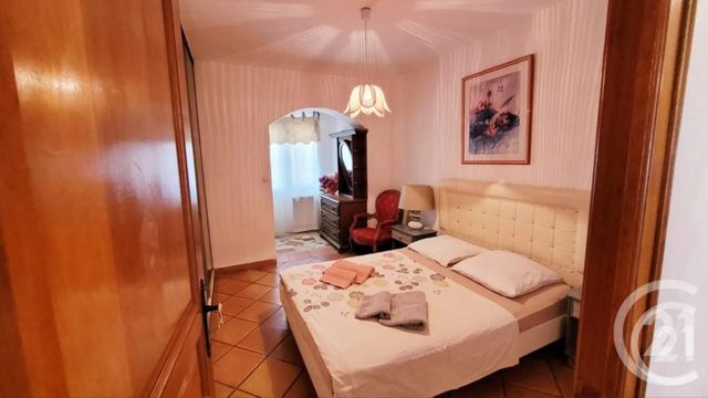 maison à vendre - 4 pièces - 134.0 m2 - STE MAXIME - 83 - PROVENCE-ALPES-COTE-D-AZUR - Century 21 Donzica Immobilier