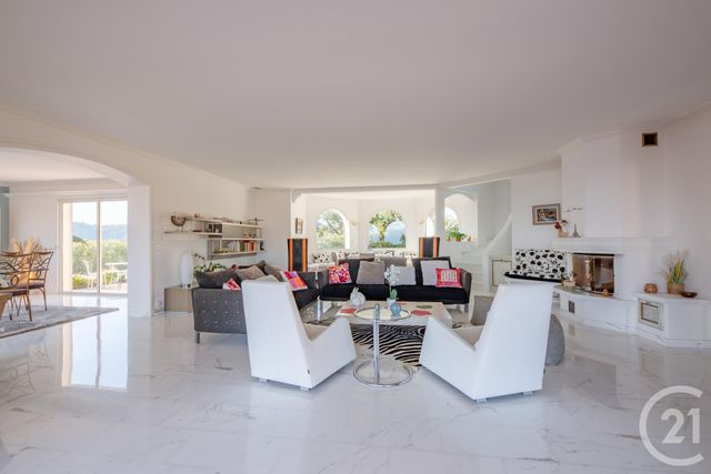 maison à vendre - 6 pièces - 220.0 m2 - ROQUEBRUNE SUR ARGENS - 83 - PROVENCE-ALPES-COTE-D-AZUR - Century 21 Donzica Immobilier