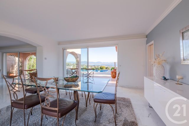 maison à vendre - 6 pièces - 220.0 m2 - ROQUEBRUNE SUR ARGENS - 83 - PROVENCE-ALPES-COTE-D-AZUR - Century 21 Donzica Immobilier