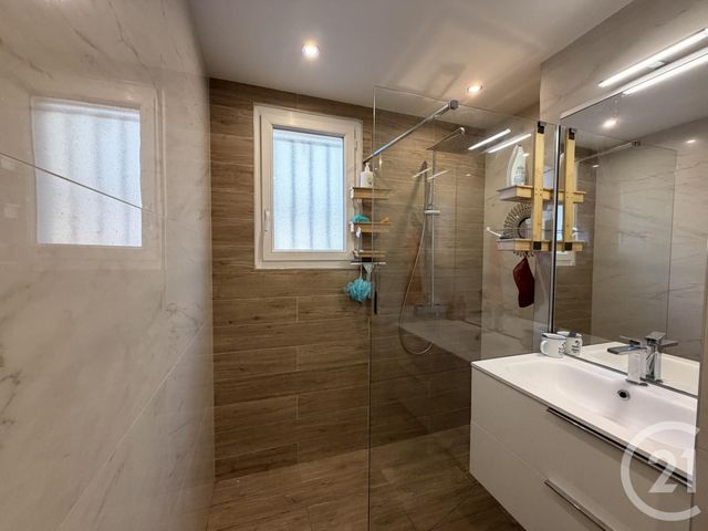 Appartement F2 à vendre - 2 pièces - 51.02 m2 - STE MAXIME - 83 - PROVENCE-ALPES-COTE-D-AZUR - Century 21 Donzica Immobilier