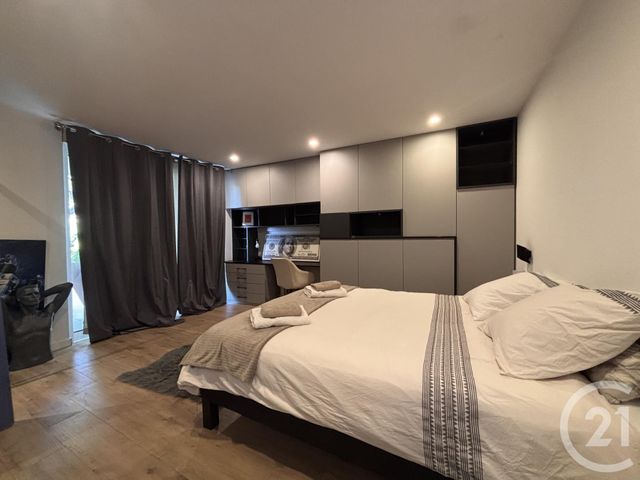 maison à vendre - 7 pièces - 190.0 m2 - LES ISSAMBRES - 83 - PROVENCE-ALPES-COTE-D-AZUR - Century 21 Donzica Immobilier