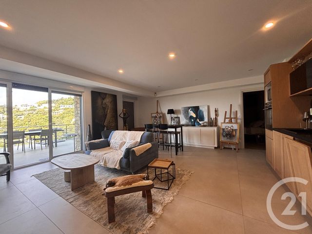 maison à vendre - 7 pièces - 190.0 m2 - LES ISSAMBRES - 83 - PROVENCE-ALPES-COTE-D-AZUR - Century 21 Donzica Immobilier