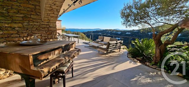 maison à vendre - 7 pièces - 190.0 m2 - LES ISSAMBRES - 83 - PROVENCE-ALPES-COTE-D-AZUR - Century 21 Donzica Immobilier