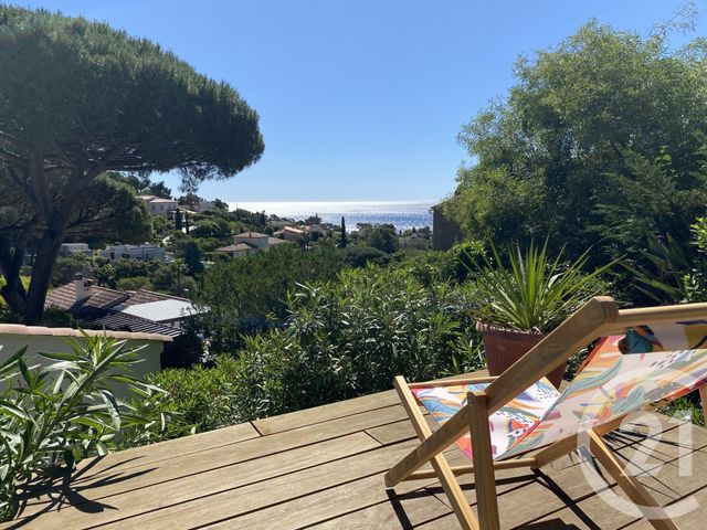 maison à vendre - 5 pièces - 183.0 m2 - LES ISSAMBRES - 83 - PROVENCE-ALPES-COTE-D-AZUR - Century 21 Donzica Immobilier